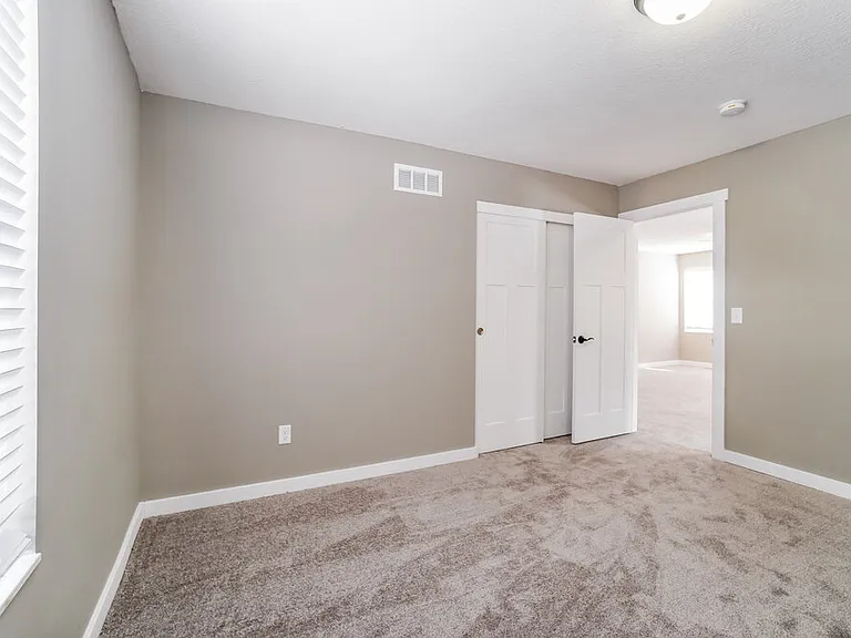 4902 Dickens Dr — Photo 15