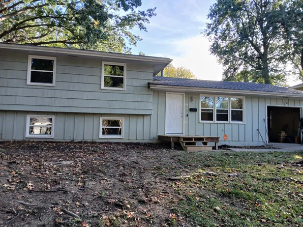 8219 E 85th St, Raytown, MO 64138