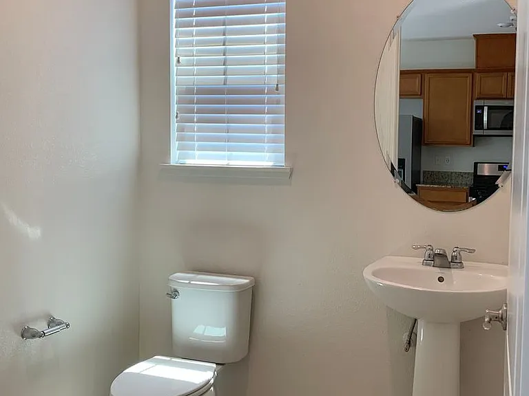 1900 Monroe Ct #100 — Photo 7