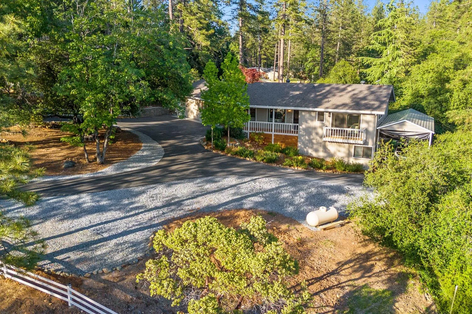 17077 Alexandra Way photo 1