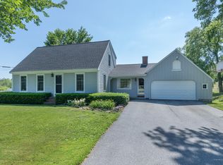 356 Falmouth Rd, Falmouth, ME 04105