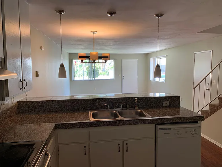 7804 Camino Tranquilo — Photo 4