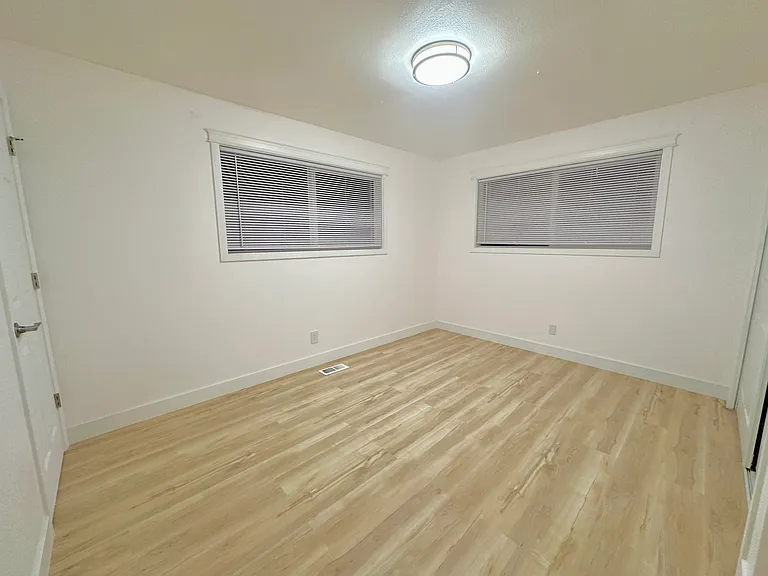 35311 Military Rd S — Photo 17