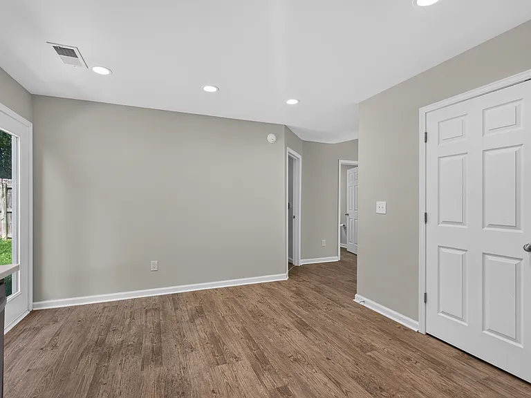 2592 Rockaway Pl — Photo 12