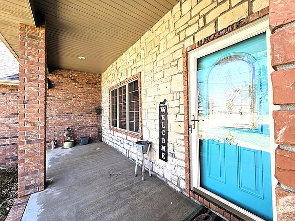 4th image of 1414 E Smith Street