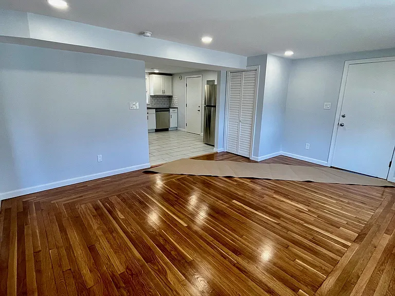 200 Bulgarmarsh Rd #7 — Photo 15