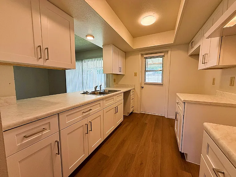 5208 W Calavar Rd — Photo 12