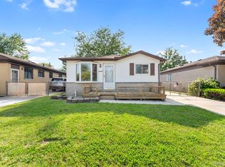 25928 Reeck Rd, Woodhaven, MI 48183