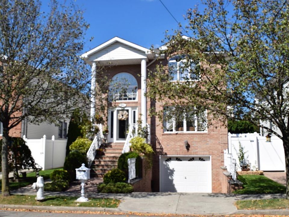 1st image of 1001 Lamont Ave
