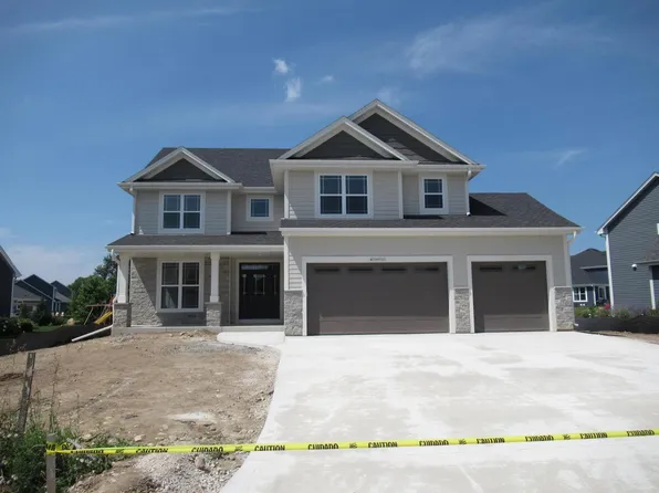 W238N5521 Fieldstone Pass CIRCLE, Sussex, WI 53089