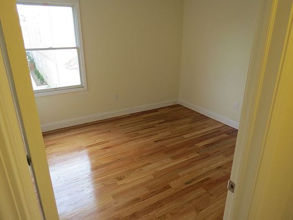 5th image of 25 Fayette Ave #3