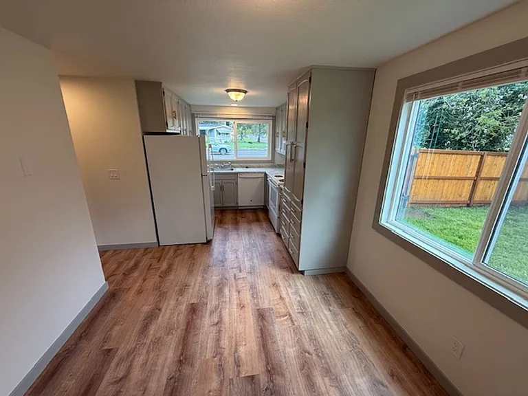 720 NW Walnut Blvd — Photo 9