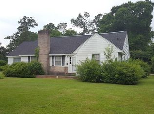 402 Rosemary St, Georgetown, SC 29440
