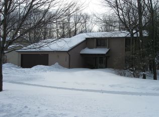 14525 Hartford Trl, Strongsville, OH 44136
