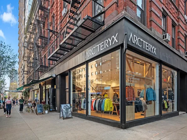 140 West 69th Street image 12 of 22