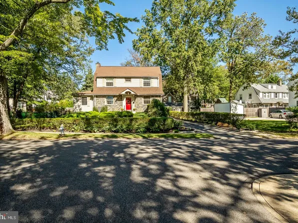 103 Lodges Ln, Bala Cynwyd, PA 19004