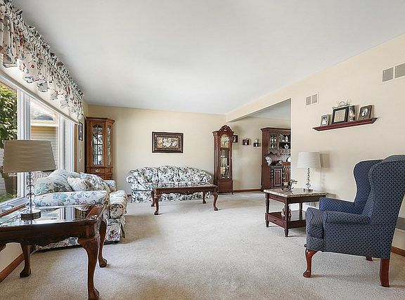 2nd image of 15636 Sierra Dr