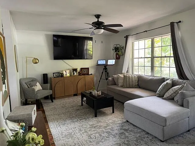 3803 Heather Dr W — Photo 5