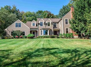 41 Dublin Dr, Niskayuna, NY 12309