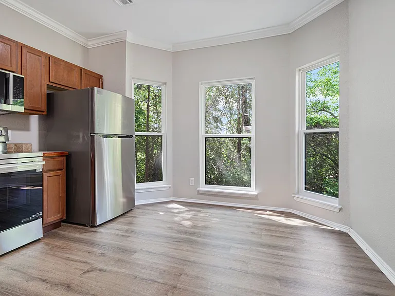 Huntsville Heights — Photo 15