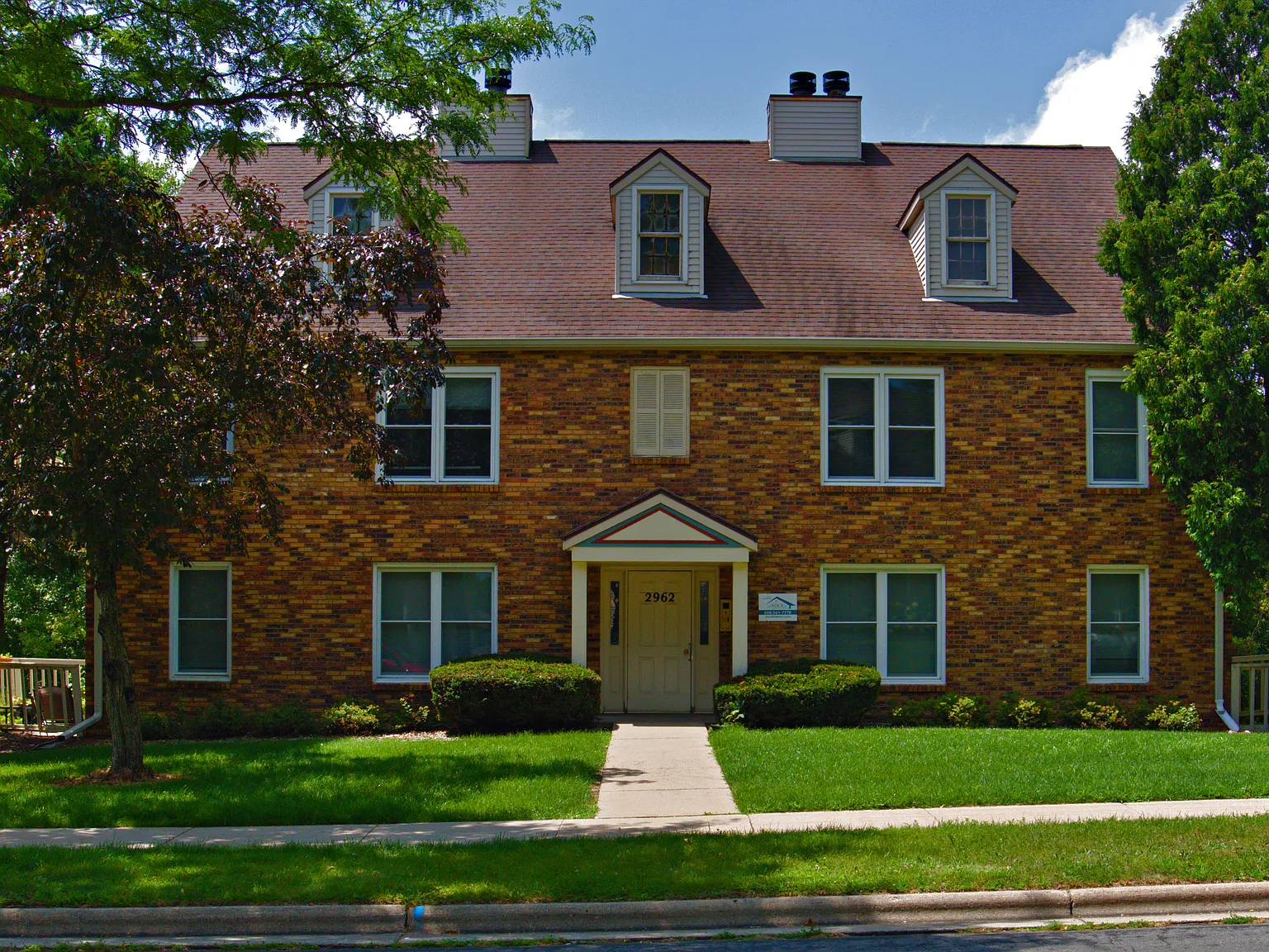 2 bed, 900 sqft, $1,474 — Photo 4