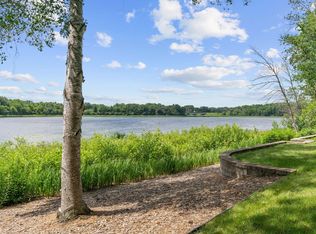 8924 Birchwood Ln, Bloomington, MN 55438