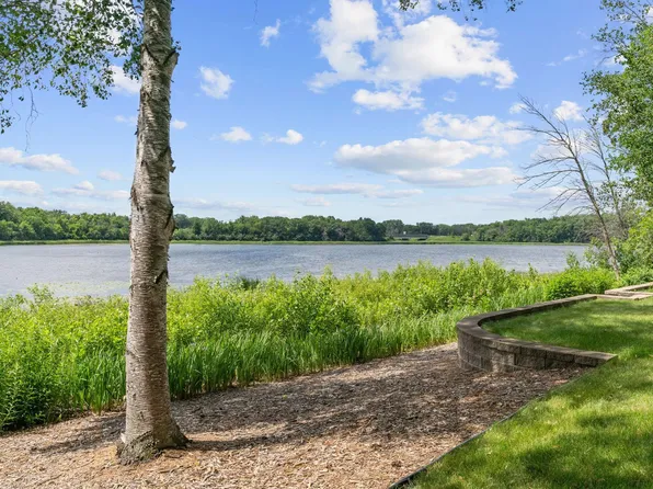 8924 Birchwood Ln, Bloomington, MN 55438