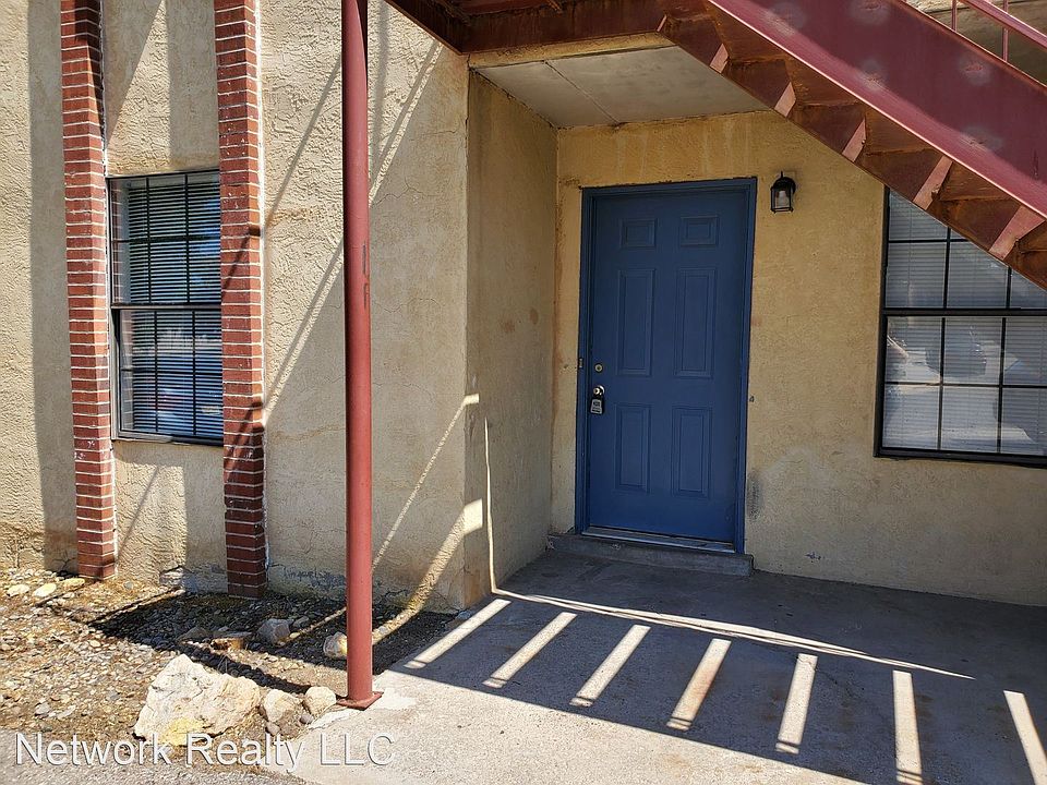 1st image of 11105 Ventura Pl NE #1