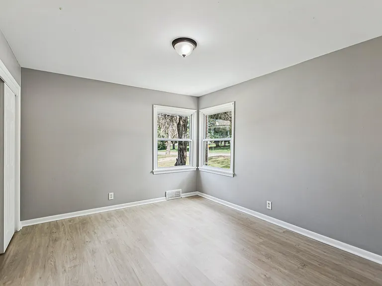 4314 N 52nd St — Photo 19