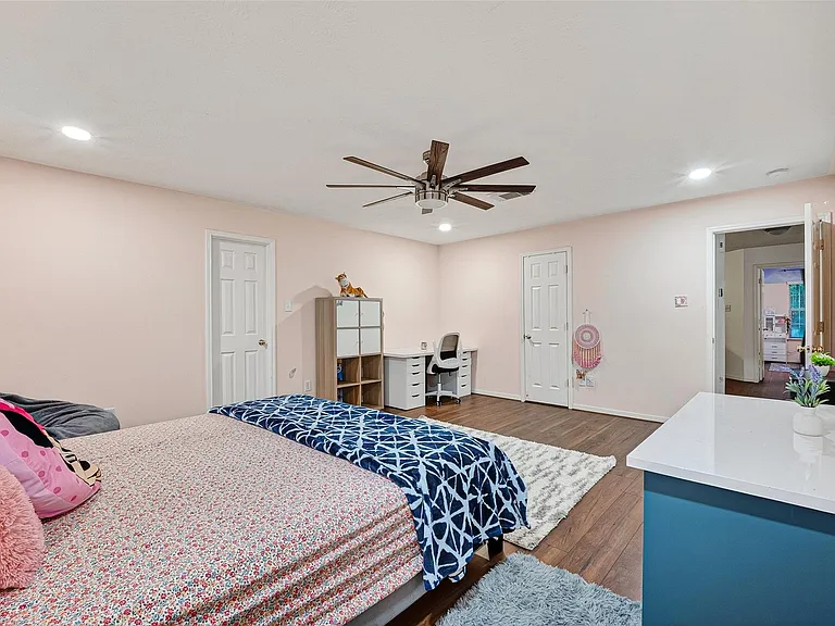 2602 Falcon Knoll Ln — Photo 32