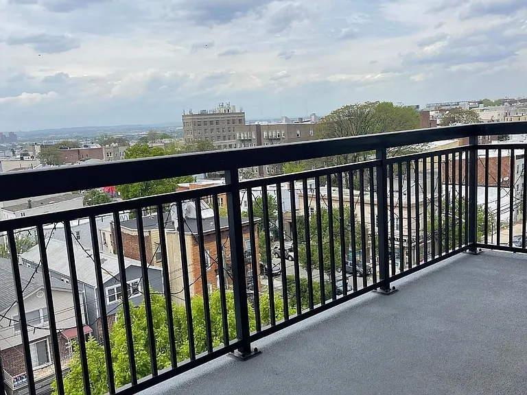 500 Central Ave #819 — Photo 4