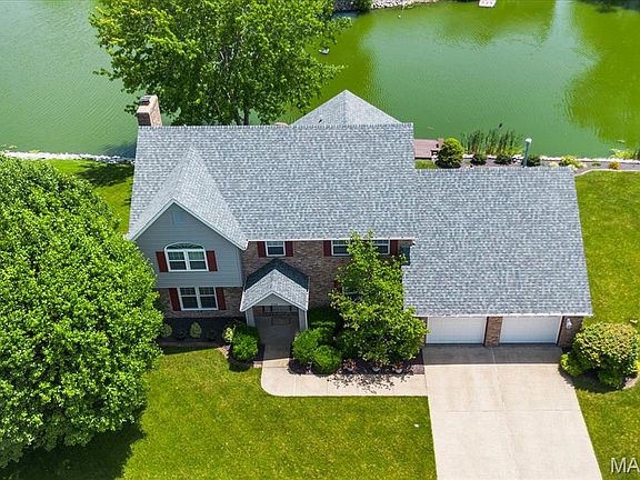2nd image of 705 E Wesley Dr