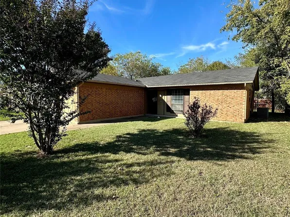 1005 Waverly Dr, Arlington, TX 76015