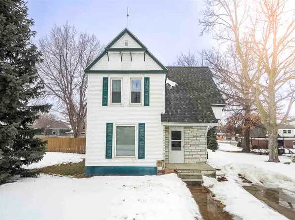 206 N Elm St, Plainview, NE 68769