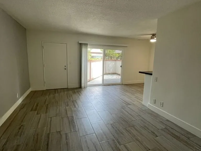 2616 Greenmeadow Rd — Photo 5