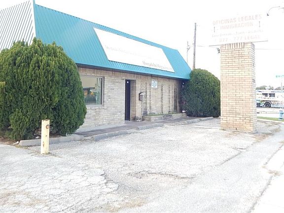 2nd image of 2215 Airline Dr