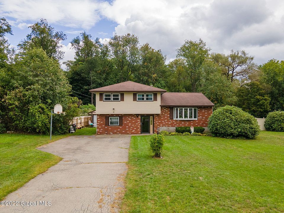 1st image of 26 Saint Jude Ln