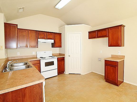3rd image of 1815 Cozumel Dr