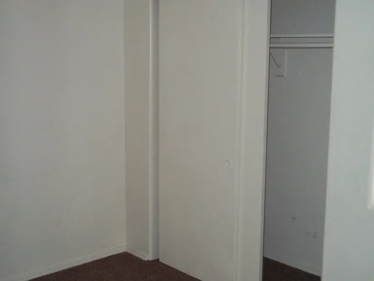 535 W 9th St — Photo 12