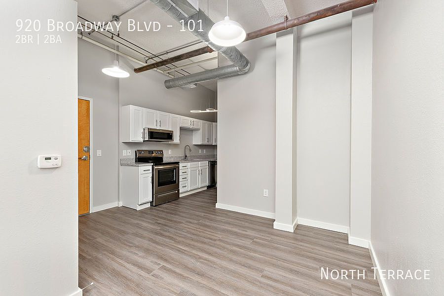 1st image of 920 Broadway Blvd #101