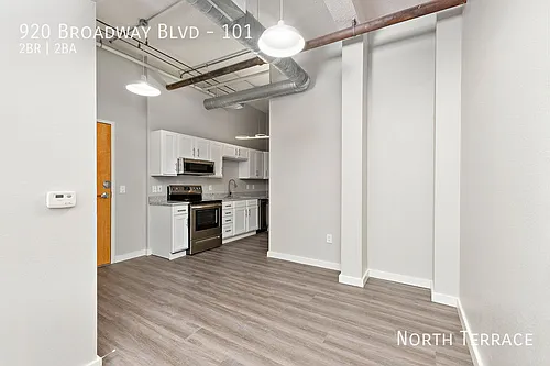 920 Broadway Blvd Photo 1
