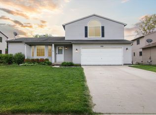 826 Talon Ct, South Lyon, MI 48178