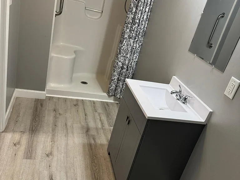 300 Church St #5 — Photo 2