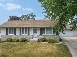 2522 29th St SW, Cedar Rapids, IA 52404