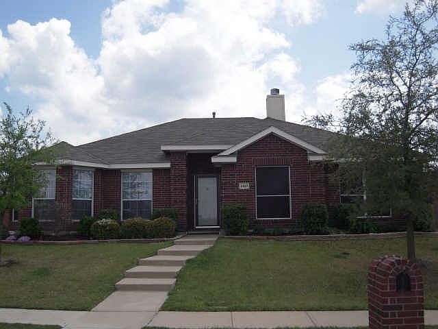 1st image of 2321 Fieldcrest Dr