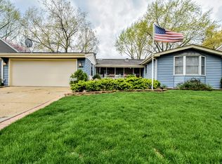 504 Chatham Cir, Buffalo Grove, IL 60089