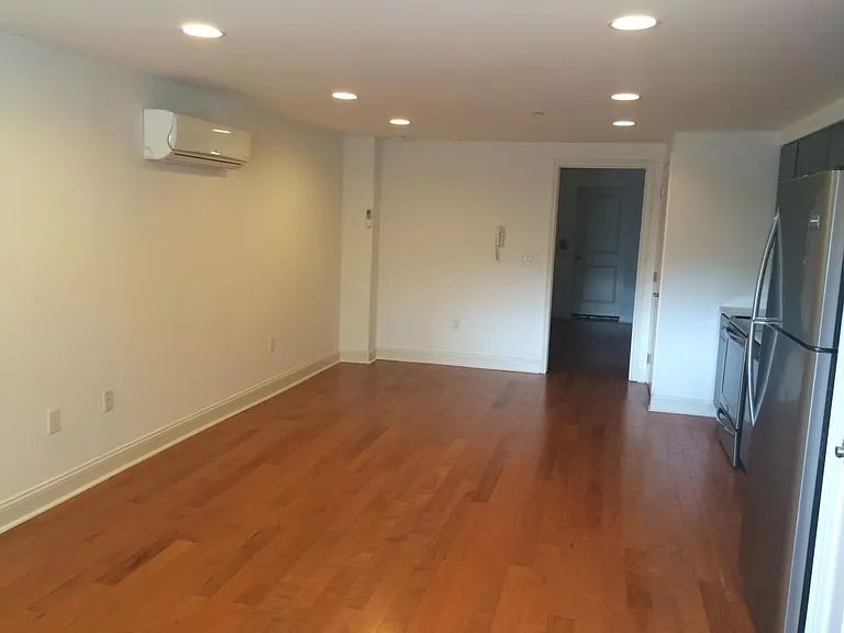 2131 Walnut St #101 — Photo 6