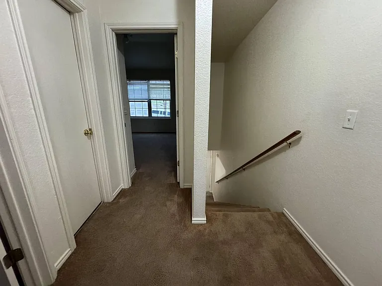 1905 Monte Carlo Ln — Photo 18