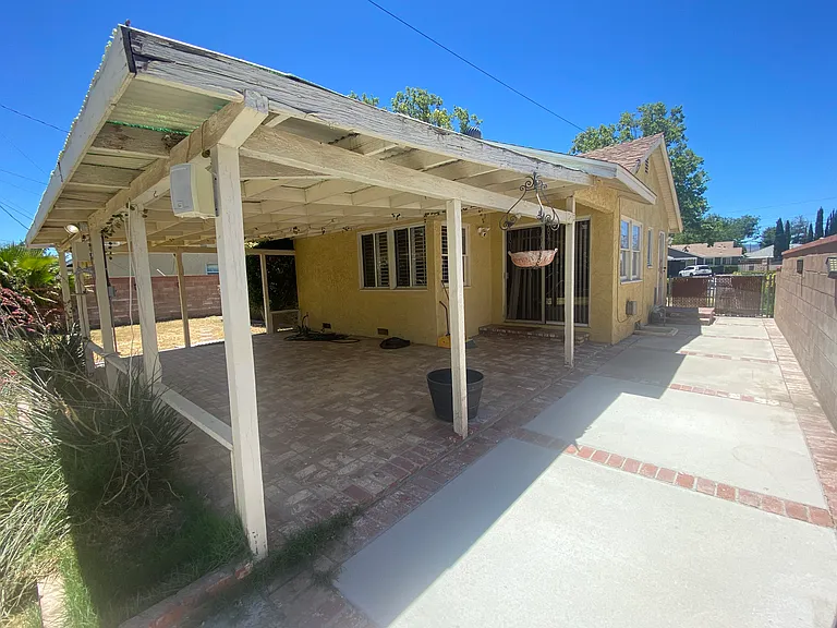 1427 Boyden Ave — Photo 12