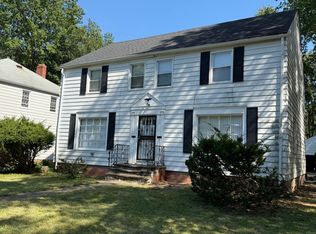 890 Ravine Dr, Cleveland, OH 44112